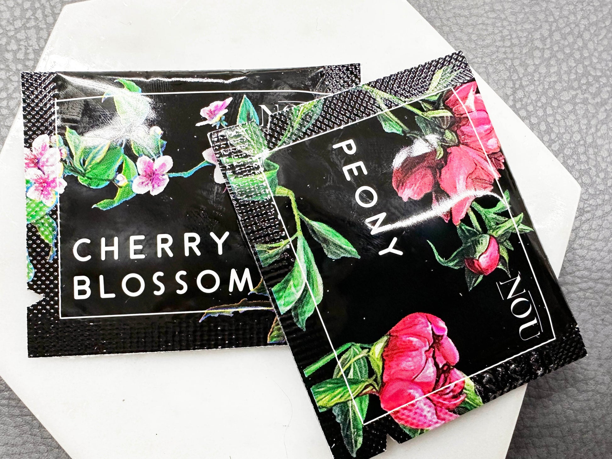 Free Gift - 2 Sample Sachets from NOU Floral Collection - EASTERN SCENT